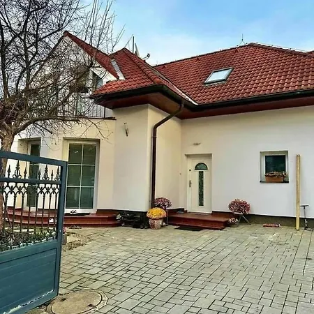 Cozy Sapa Stay Prague Extérieur photo
